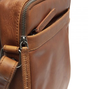 The Chesterfield Brand C48.0955-030 Δερμάτινο Ανδρικό Τσαντάκι Χιαστί/Ώμου Ταμπά Τσάντες