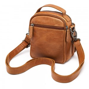The Chesterfield Brand C48.182631 Leather Men's Crossbody/Shoulder Bag Cognac Bags