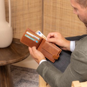 The Chesterfield Brand C08.051231 Δερμάτινο Ανδρικό Πορτοφόλι με RFID Ταμπά Πορτοφόλια