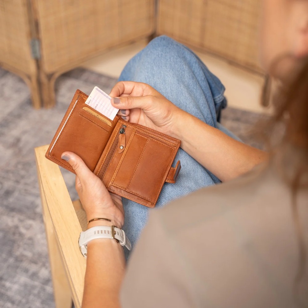 The Chesterfield Brand C08.040531 Leather Wallet with RFID Cognac Wallets